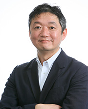 飯間　卓（いいま　たく）氏